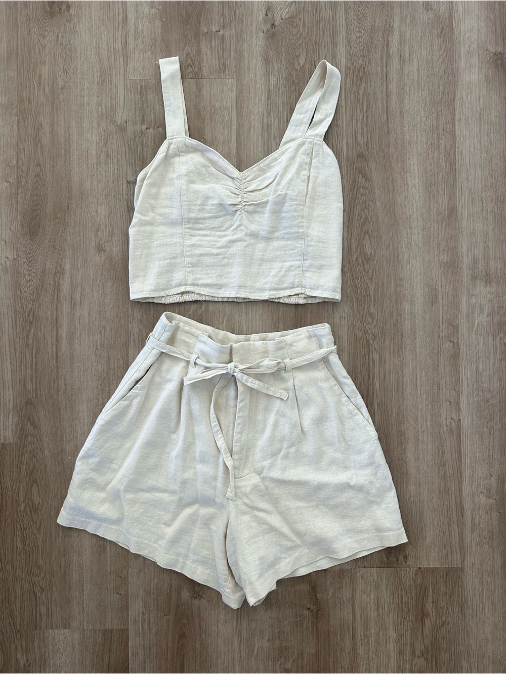 Abercrombie & Fitch Cream Linen Crop Top and High-Waist Shorts Set - Picture 1 of 1